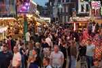 Bekijk deze foto groter. Foto: 'Afsluiting kermis 041'.